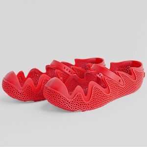 Tidal 3D Elite a cleat guard Size 9.5 INCHES in ember Red New with tags